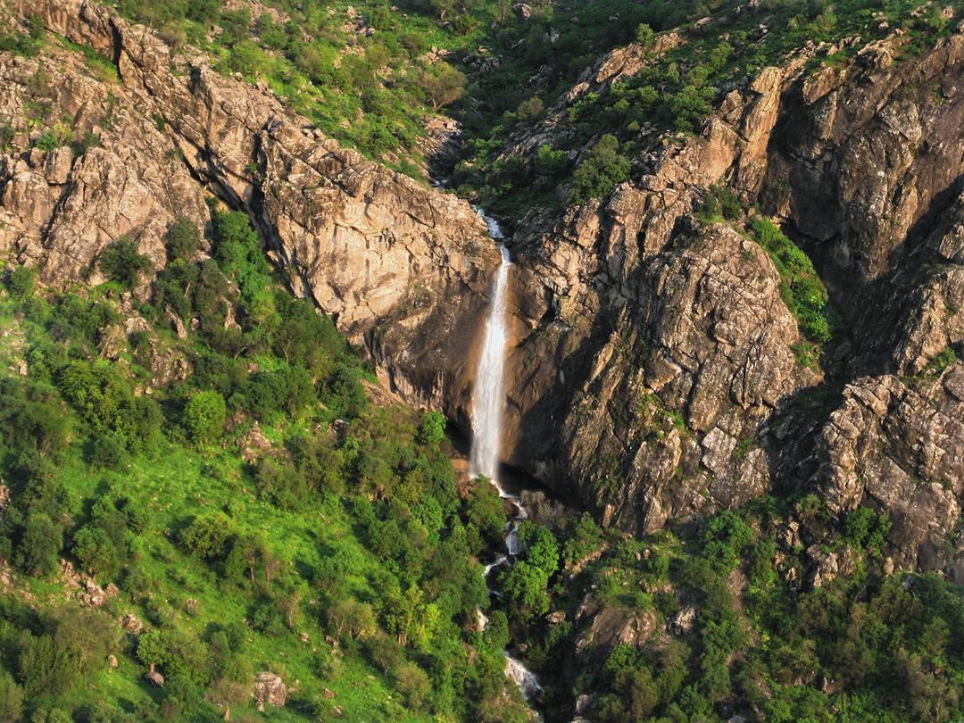 اقامتگاه بوم گردی نشینگه ی بنار در مریوان
