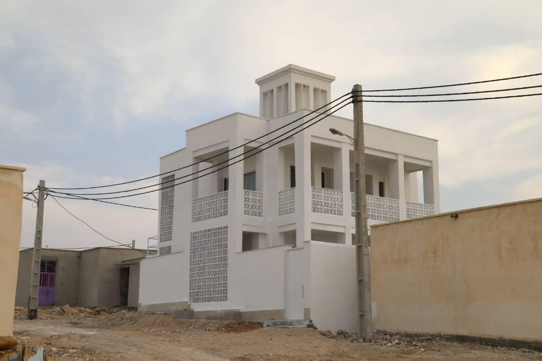 اقامتگاه بادگیر سفید در جزیره هنگام