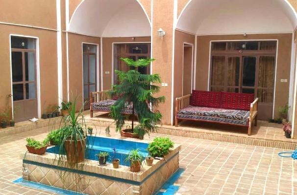 اجاره اقامتگاه بوم گردی سپنتا در ورزنه