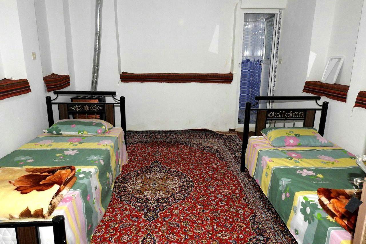 اجاره اقامتگاه بوم گردی سپنتا در ورزنه