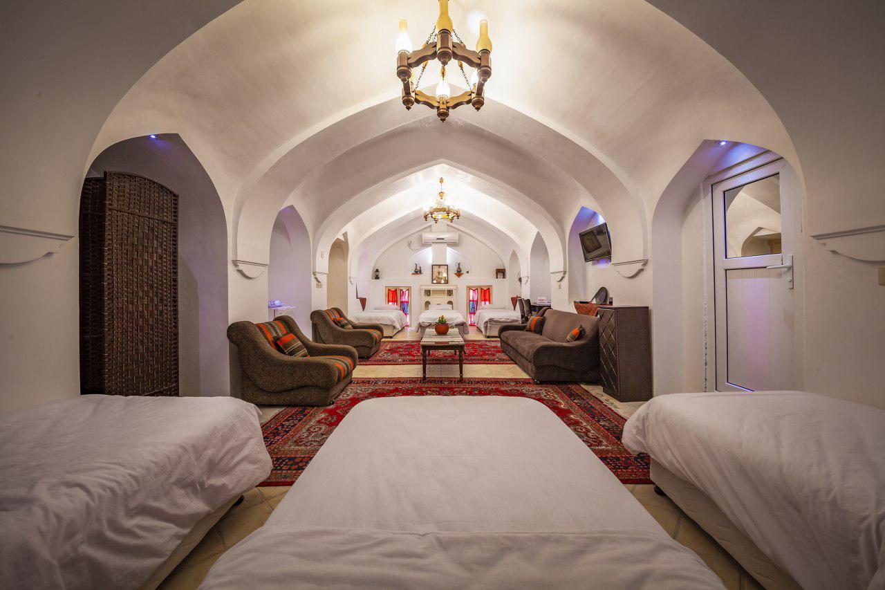 هتل سنتی خانه طبیب در شوشتر