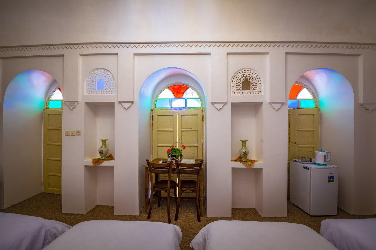 هتل سنتی خانه طبیب در شوشتر