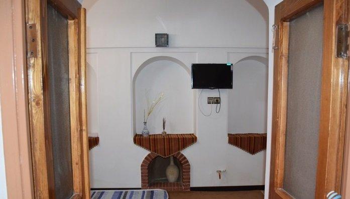 اقامتگاه بوم گردی چهار فصل در مروست