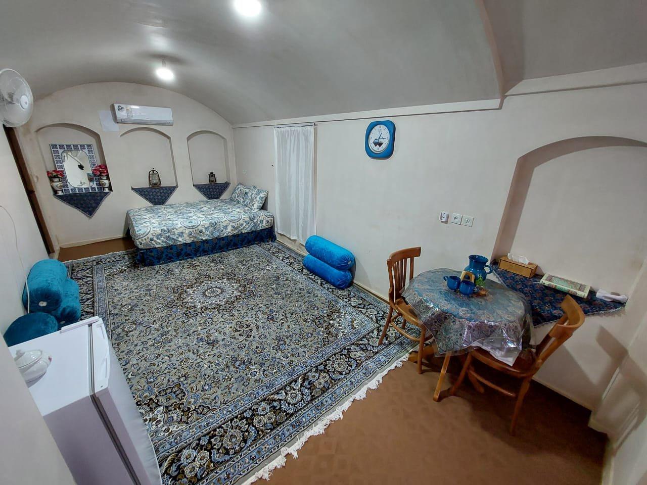 بوم گردی عمارت مهربانو در آران و بیدگل