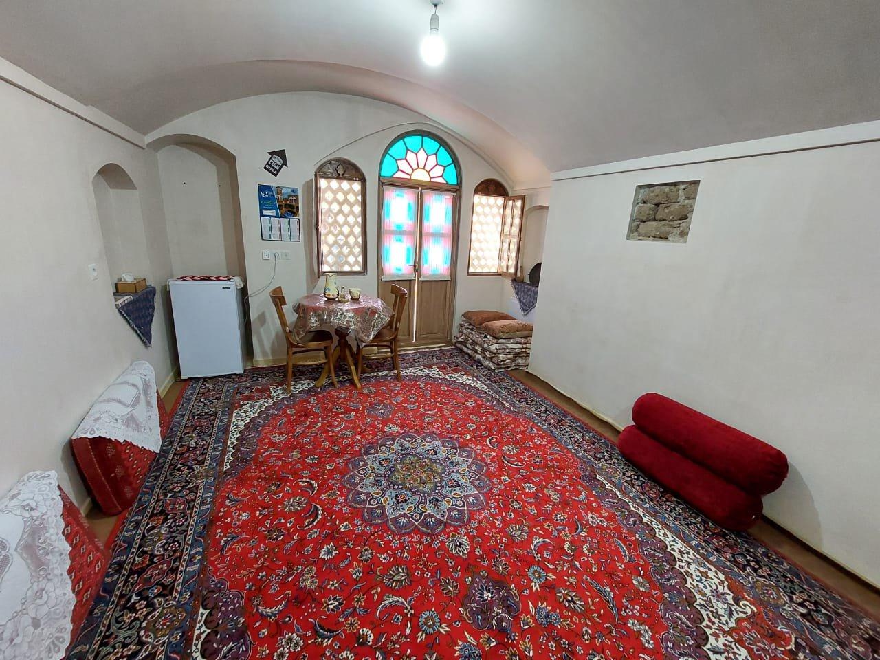 بوم گردی عمارت مهربانو در آران و بیدگل