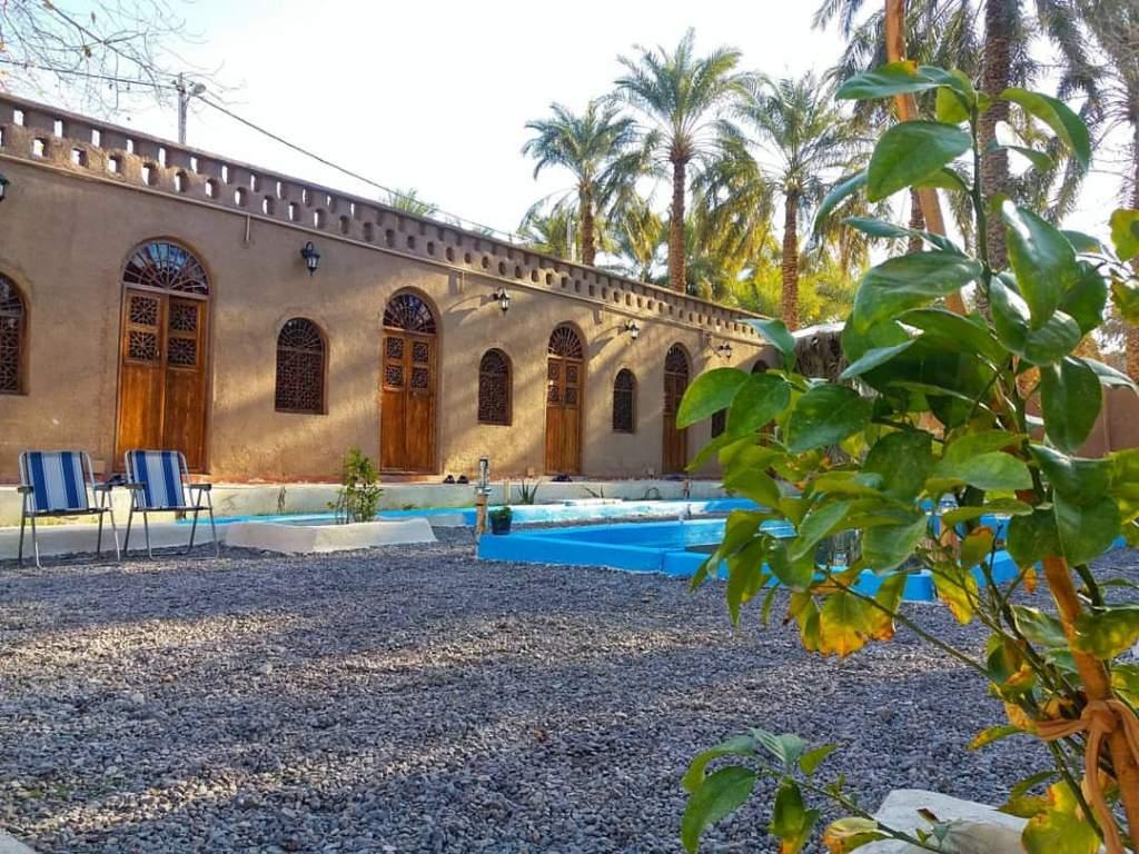 اقامتگاه بوم گردی نخل و نارنج در بم