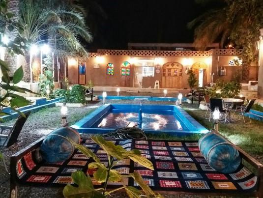 اقامتگاه بوم گردی نخل و نارنج در بم