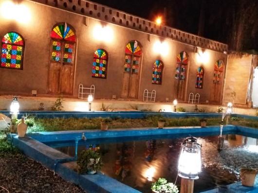 اقامتگاه بوم گردی نخل و نارنج در بم