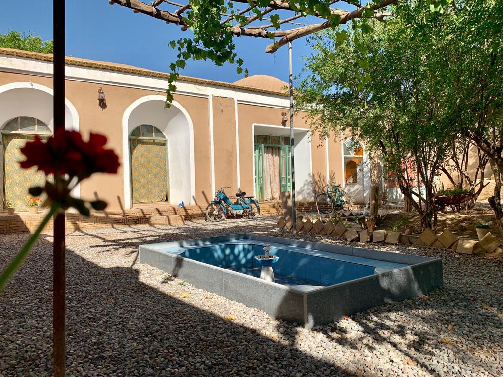 اجاره اقامتگاه بوم گردی عمارت دلگشا در ماهان