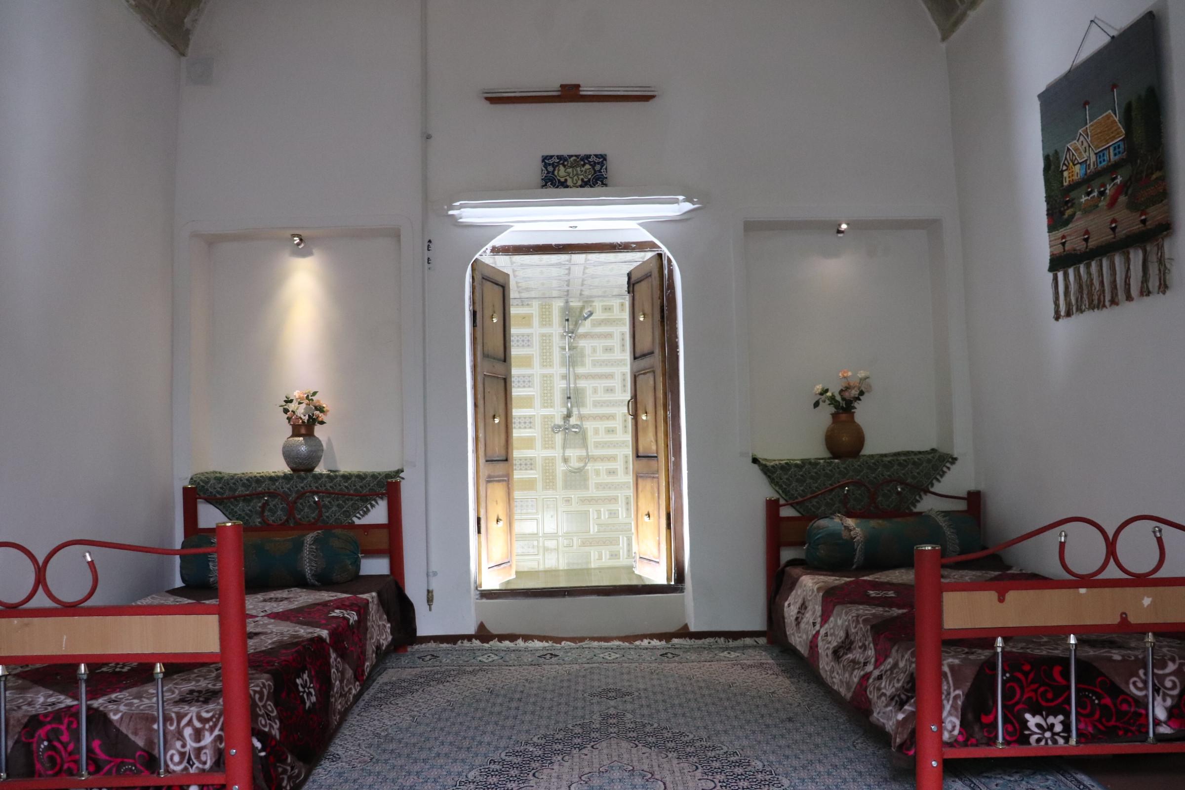 اجاره اقامتگاه بوم گردی عمارت دلگشا در ماهان