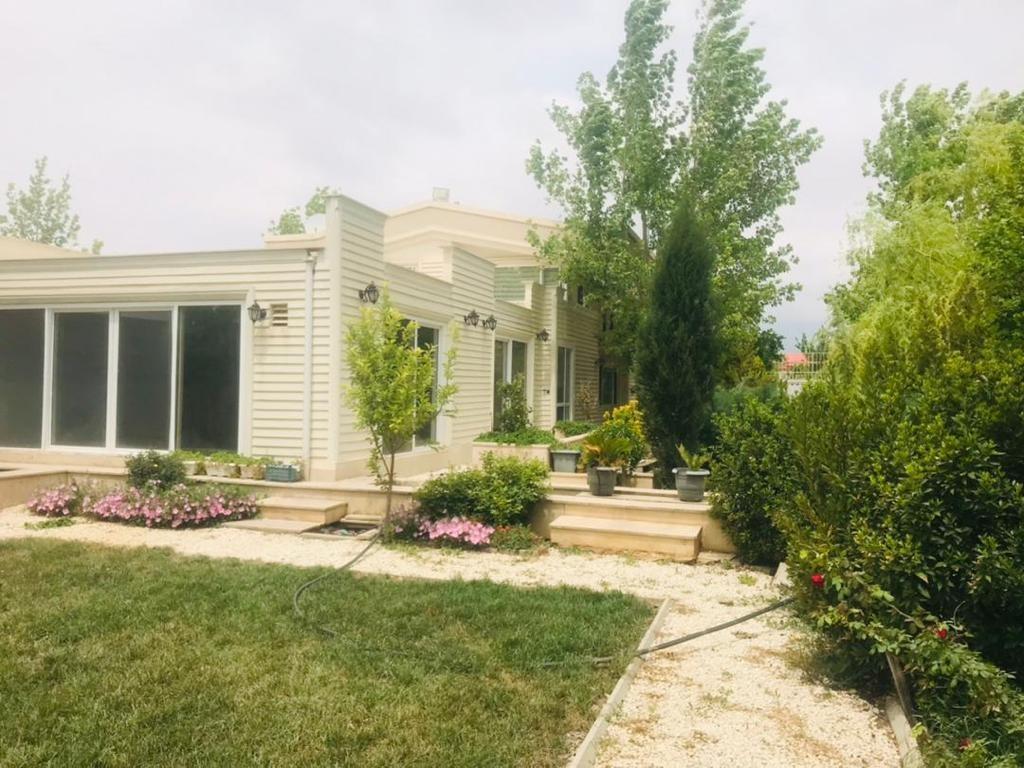 رزرو ویلا دوبلکس سه خوابه در نظرآباد