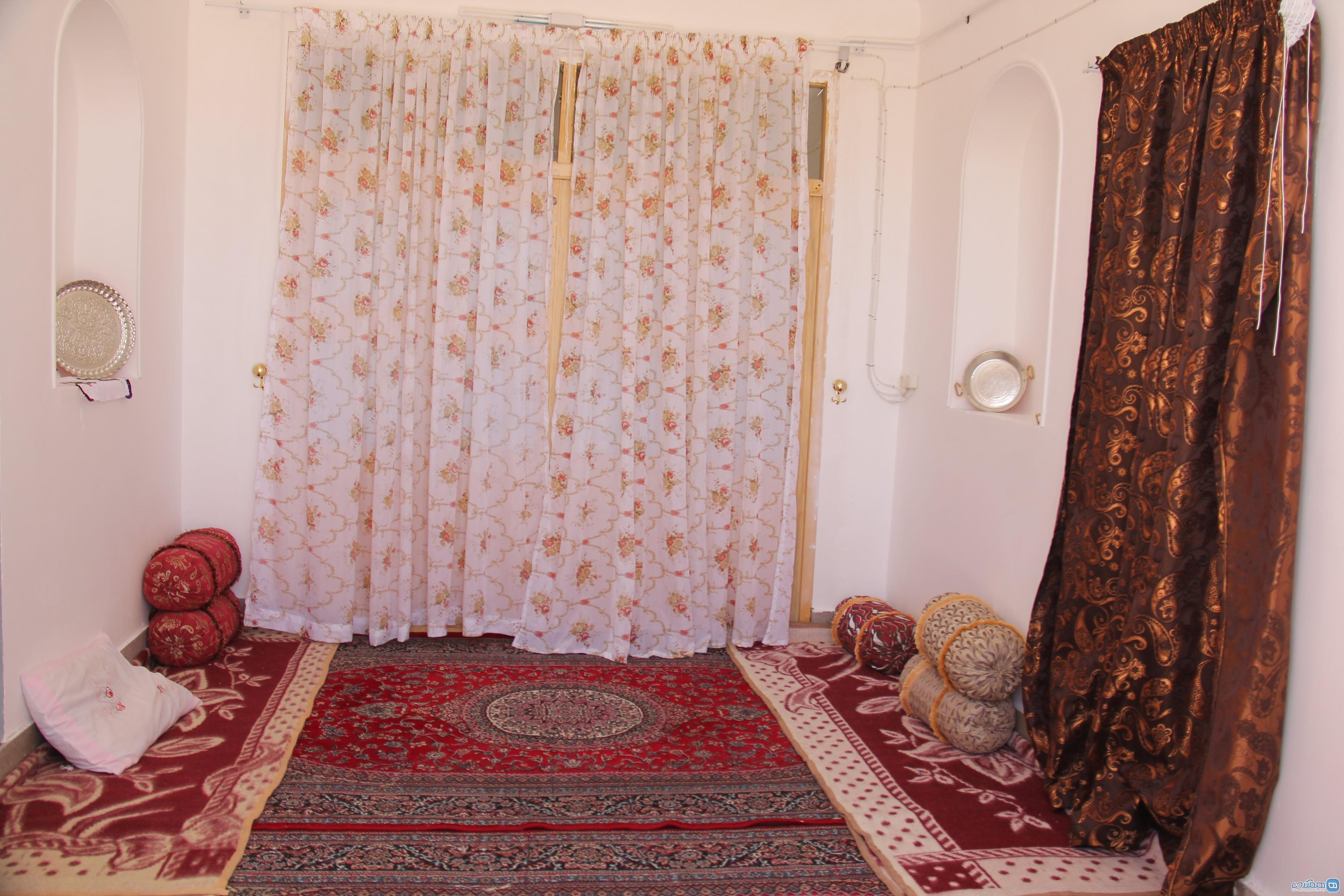 اقامتگاه بوم گردی دونا در شهربابک