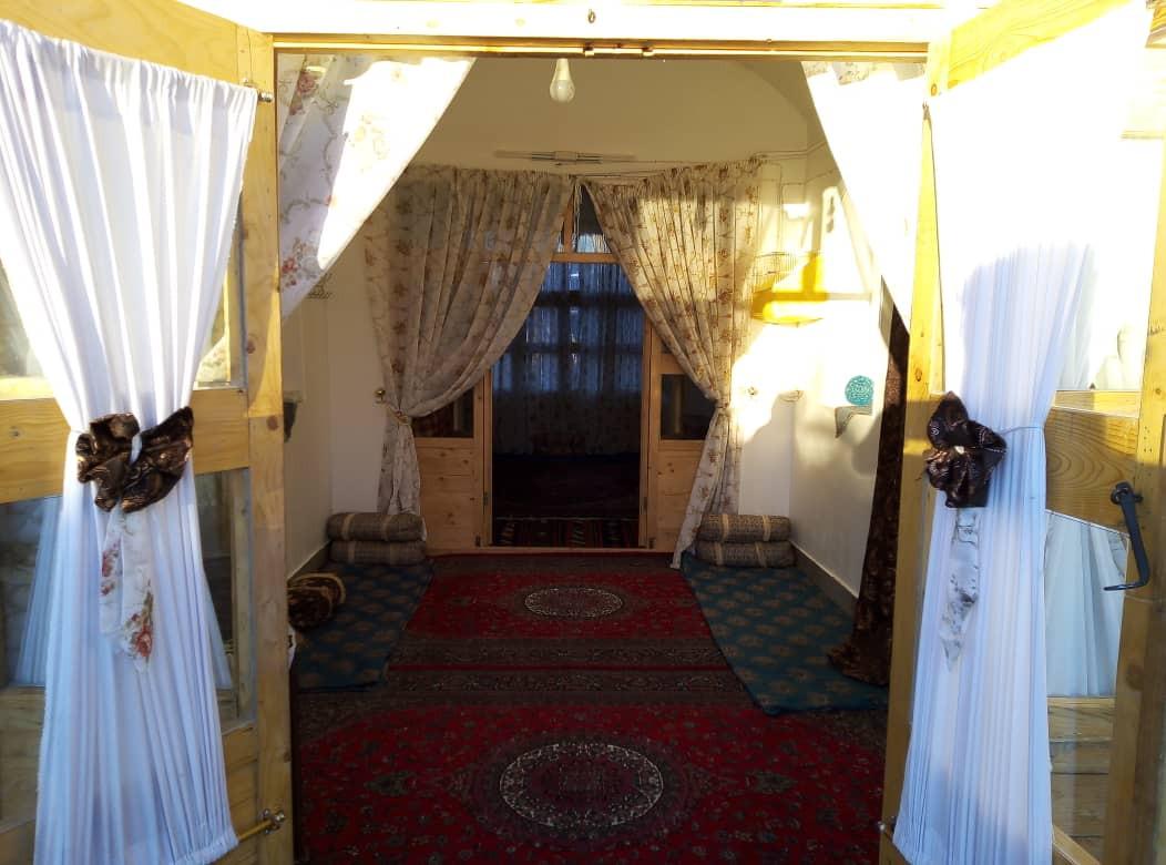 اقامتگاه بوم گردی دونا در شهربابک