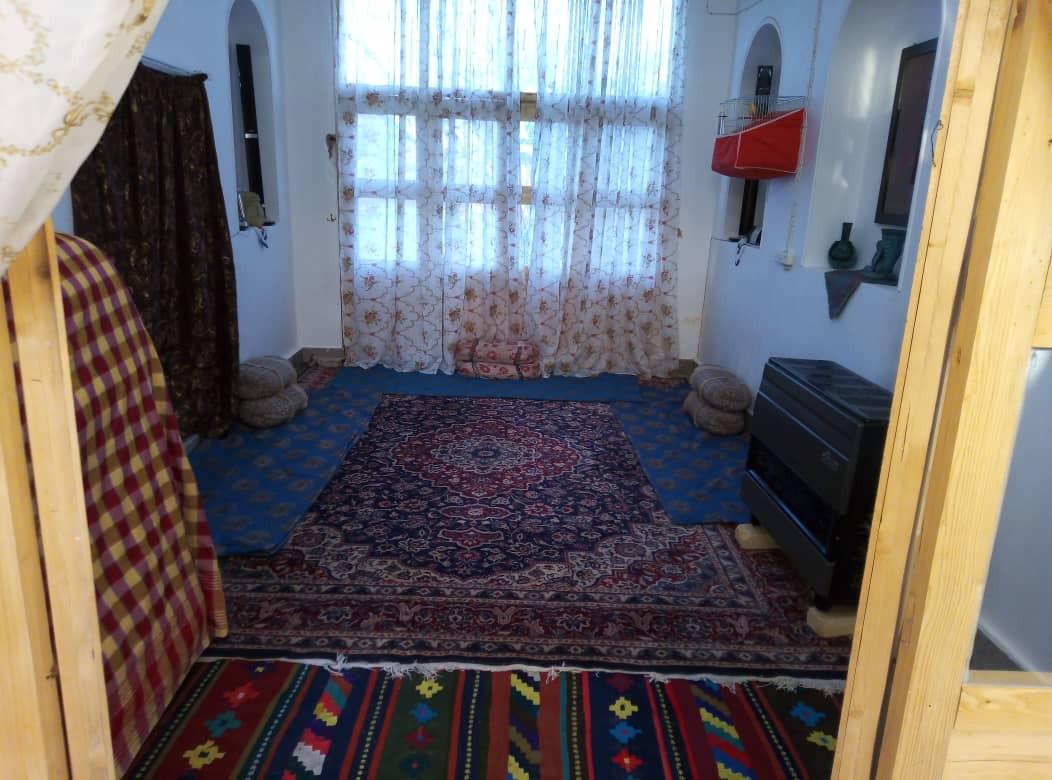 اقامتگاه بوم گردی دونا در شهربابک