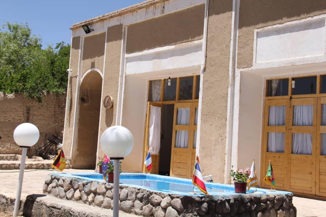 اقامتگاه بوم گردی دونا در شهربابک