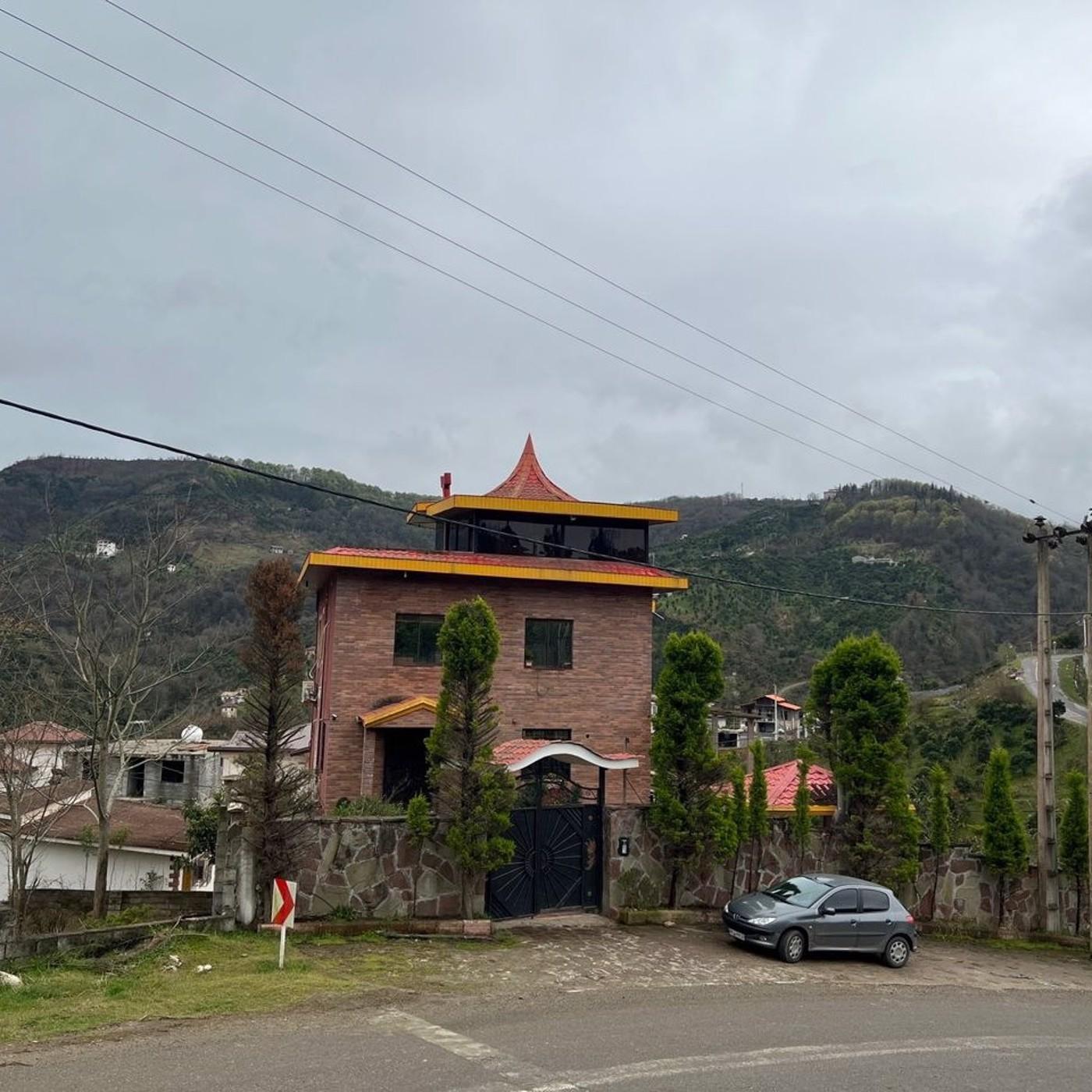 ویلا تریپلکس لاکچری استخردار جنگلی در اربکله رامسر