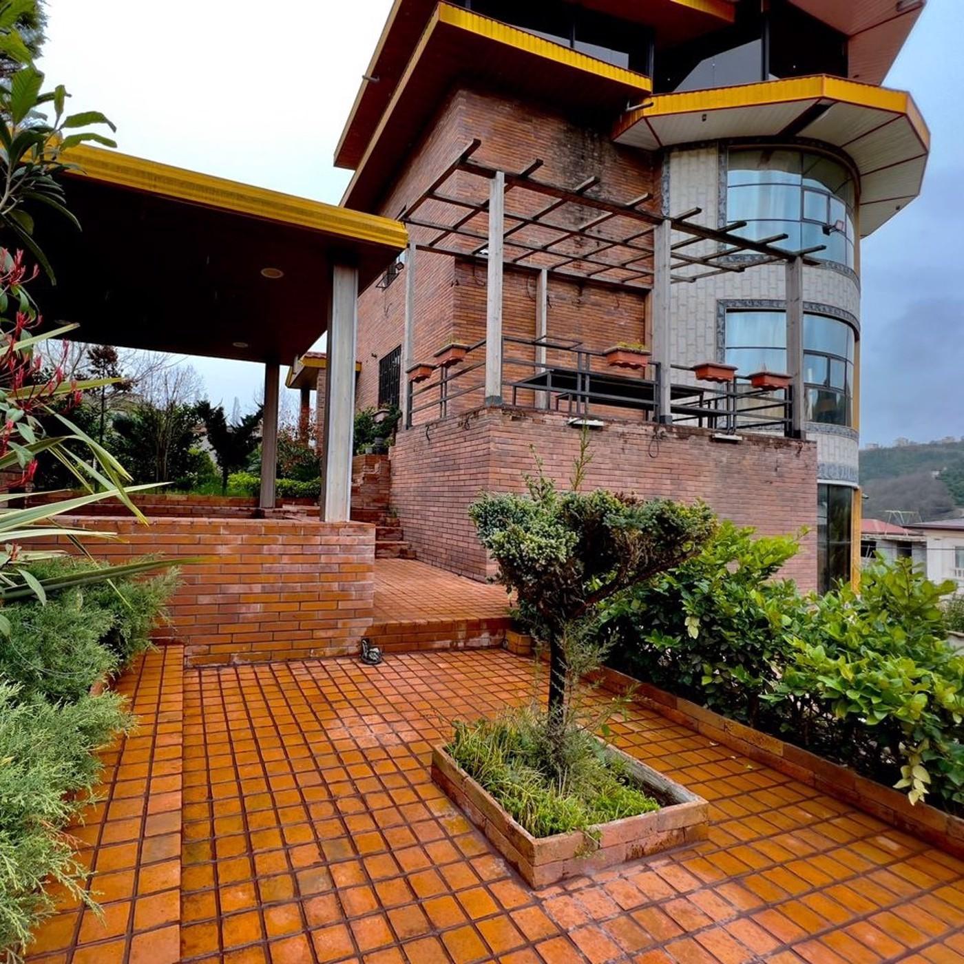 ویلا تریپلکس لاکچری استخردار جنگلی در اربکله رامسر