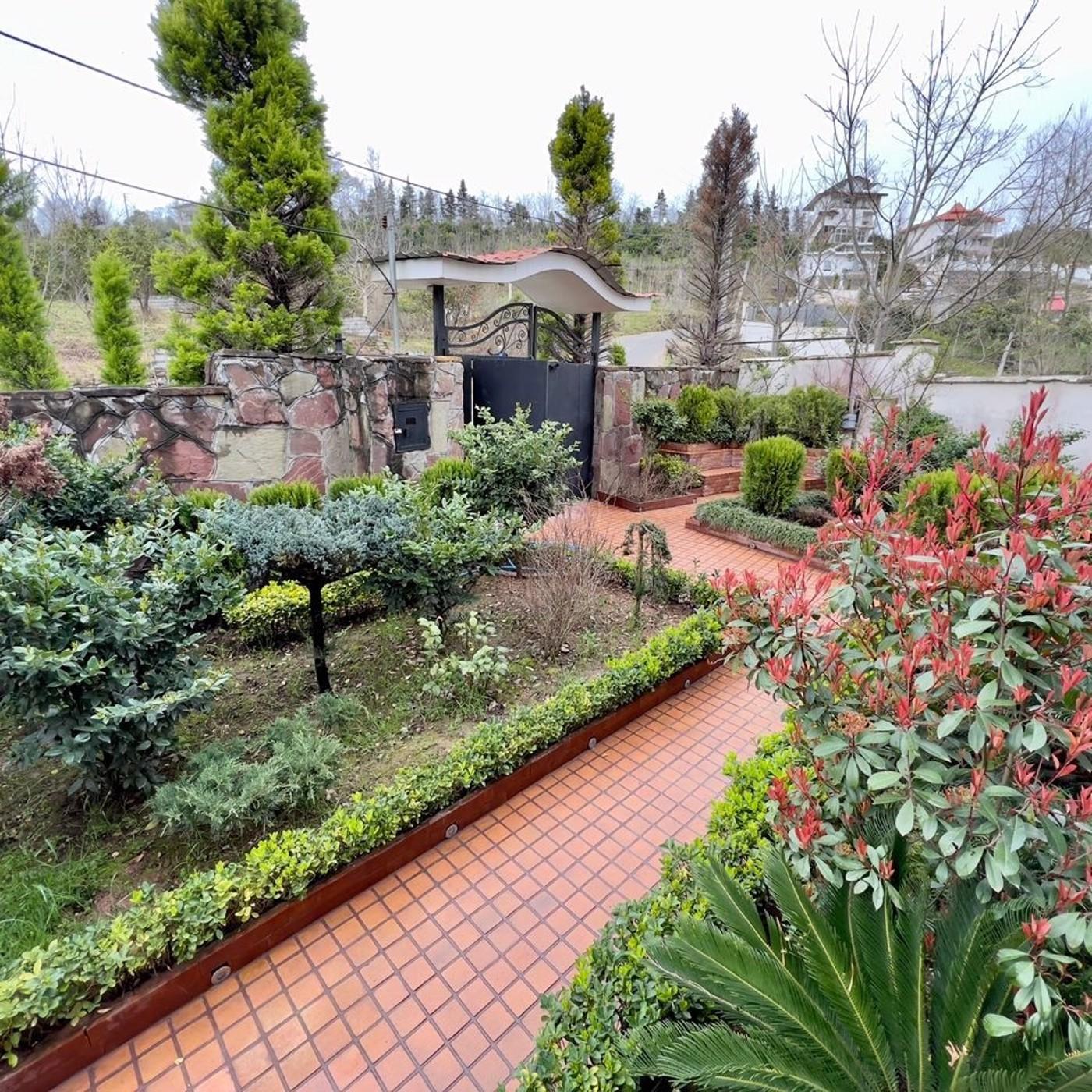 ویلا تریپلکس لاکچری استخردار جنگلی در اربکله رامسر