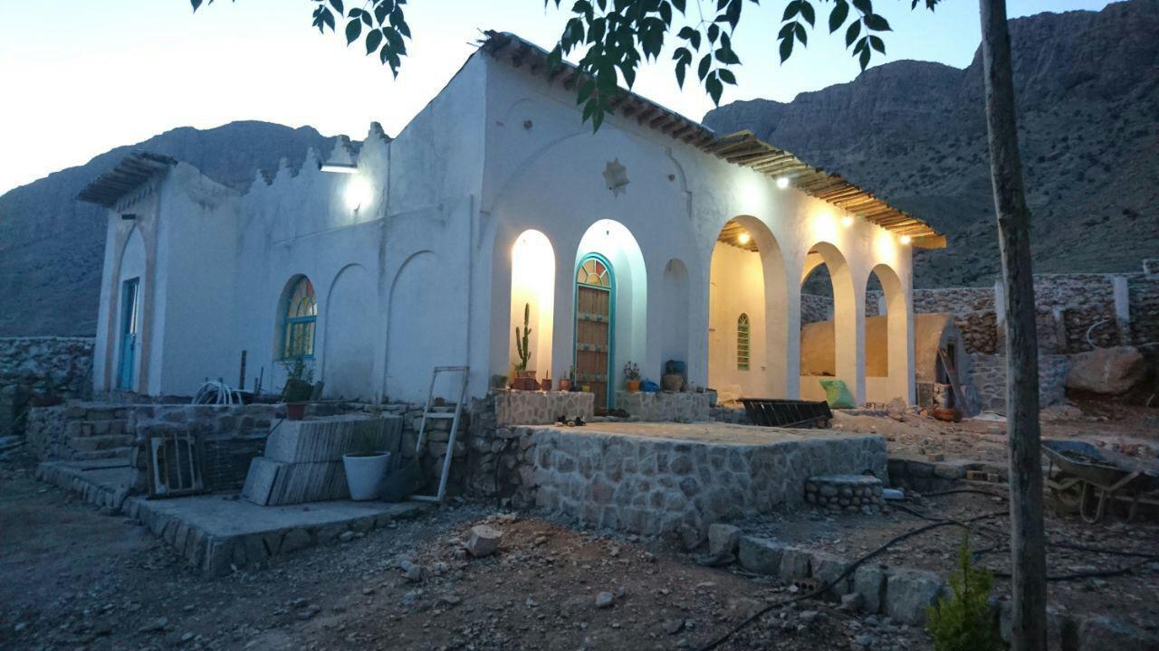 اقامتگاه بوم گردی بیشاپور در تنگه چوگان کازرون