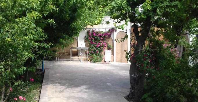 اجاره اقامتگاه بوم گردی بالا چشمه در بزنجان