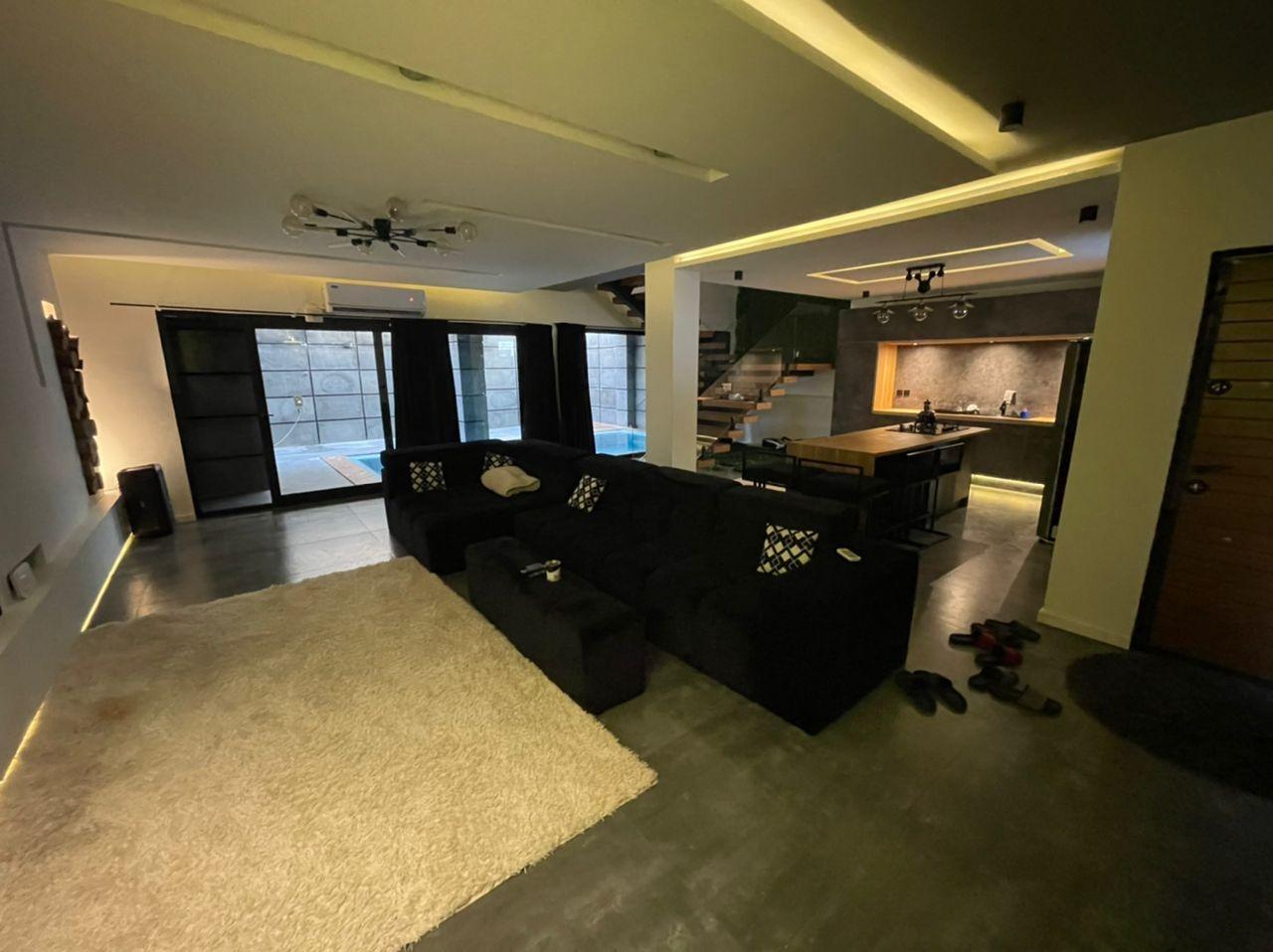 ویلا مدرن با استخر سرپوشیده در محموآباد