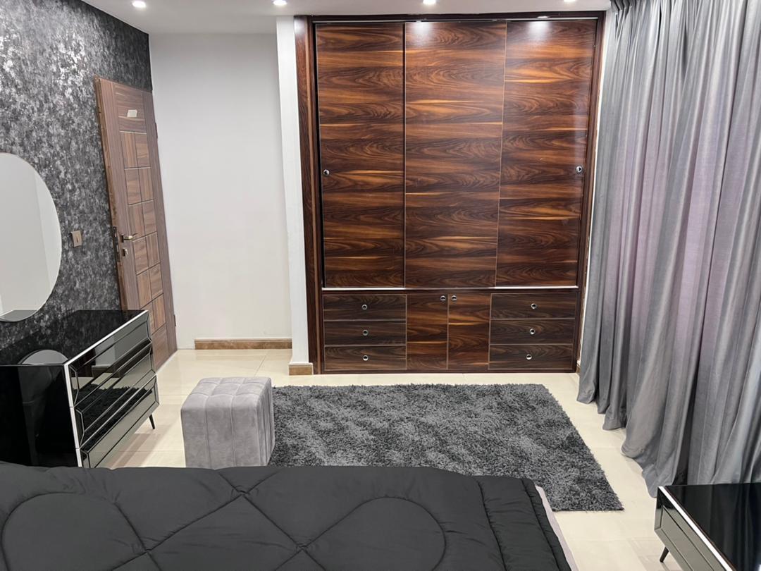 ویلا مدرن تریپلکس با استخر روباز آبگرم