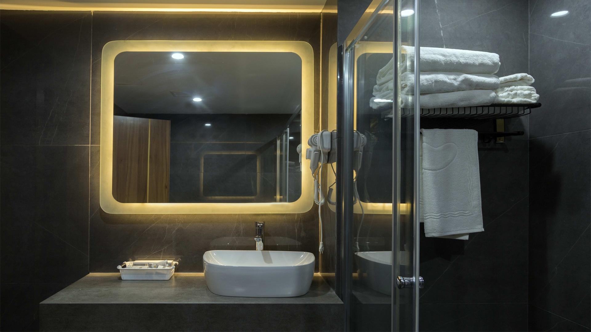 3تخته امپریال پلاس هتل یاکاموز اردبیل