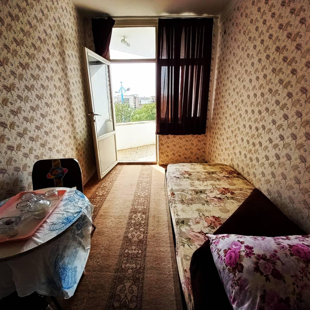 اتاق4 تخته مهمانپذیر خطایی اردبیل