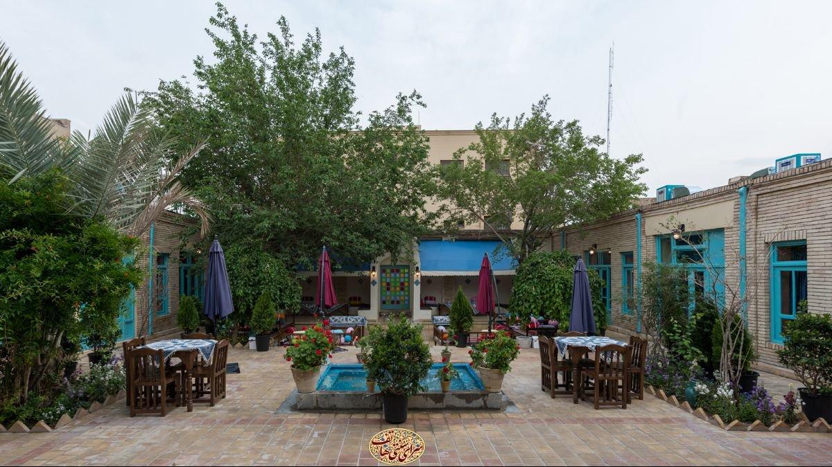اقامتگاه بوم گردی سرای سنتی هاتف اصفهان