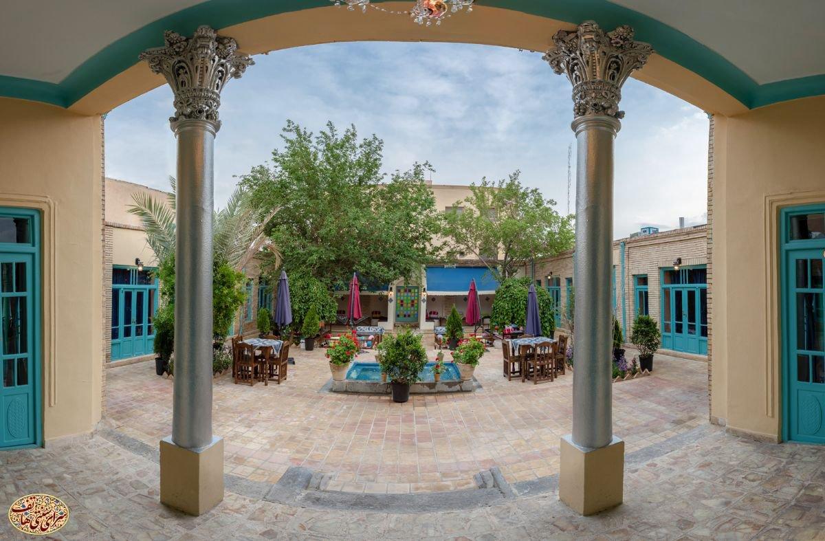 اقامتگاه بوم گردی سرای سنتی هاتف اصفهان