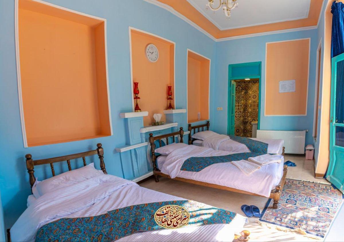 اقامتگاه بوم گردی سرای سنتی هاتف اصفهان