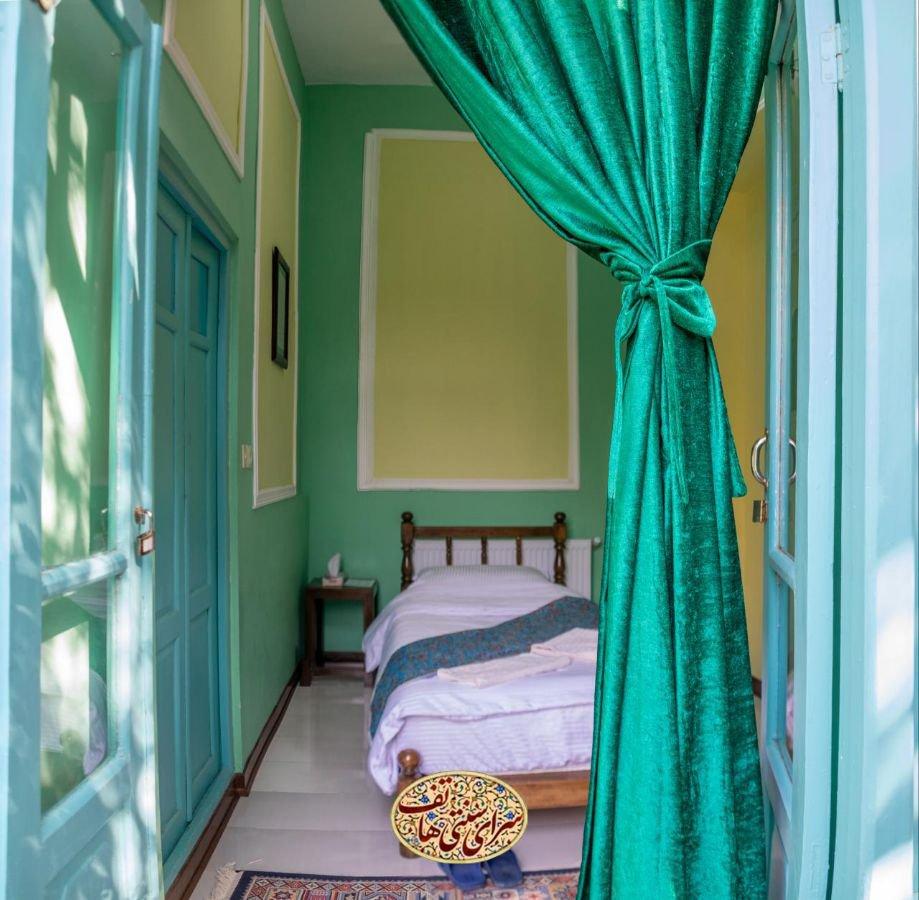 اقامتگاه بوم گردی سرای سنتی هاتف اصفهان