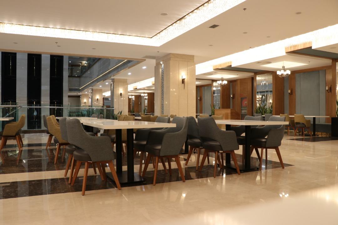 سوئیت جونیور مستر هتل خورشید هشتم