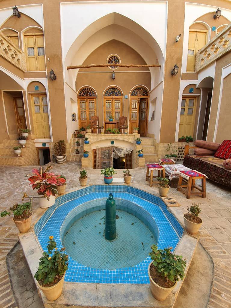 اجاره بوم گردی سرای سایه در کاشان