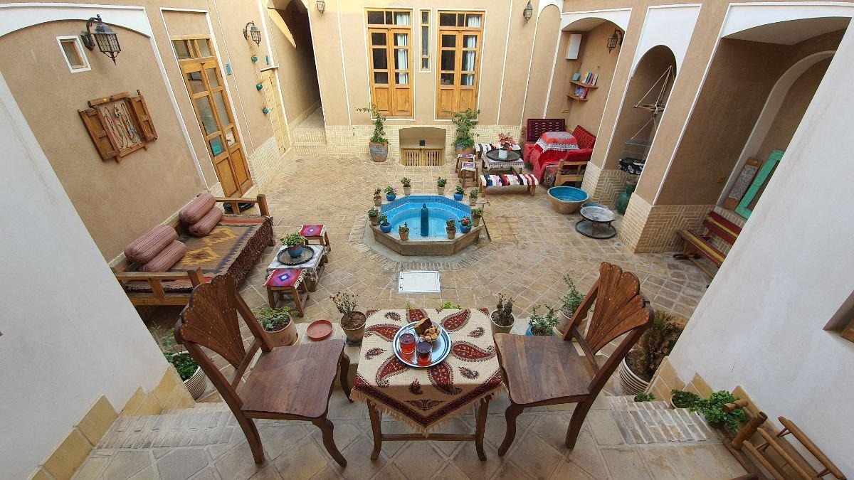 اجاره بوم گردی سرای سایه در کاشان