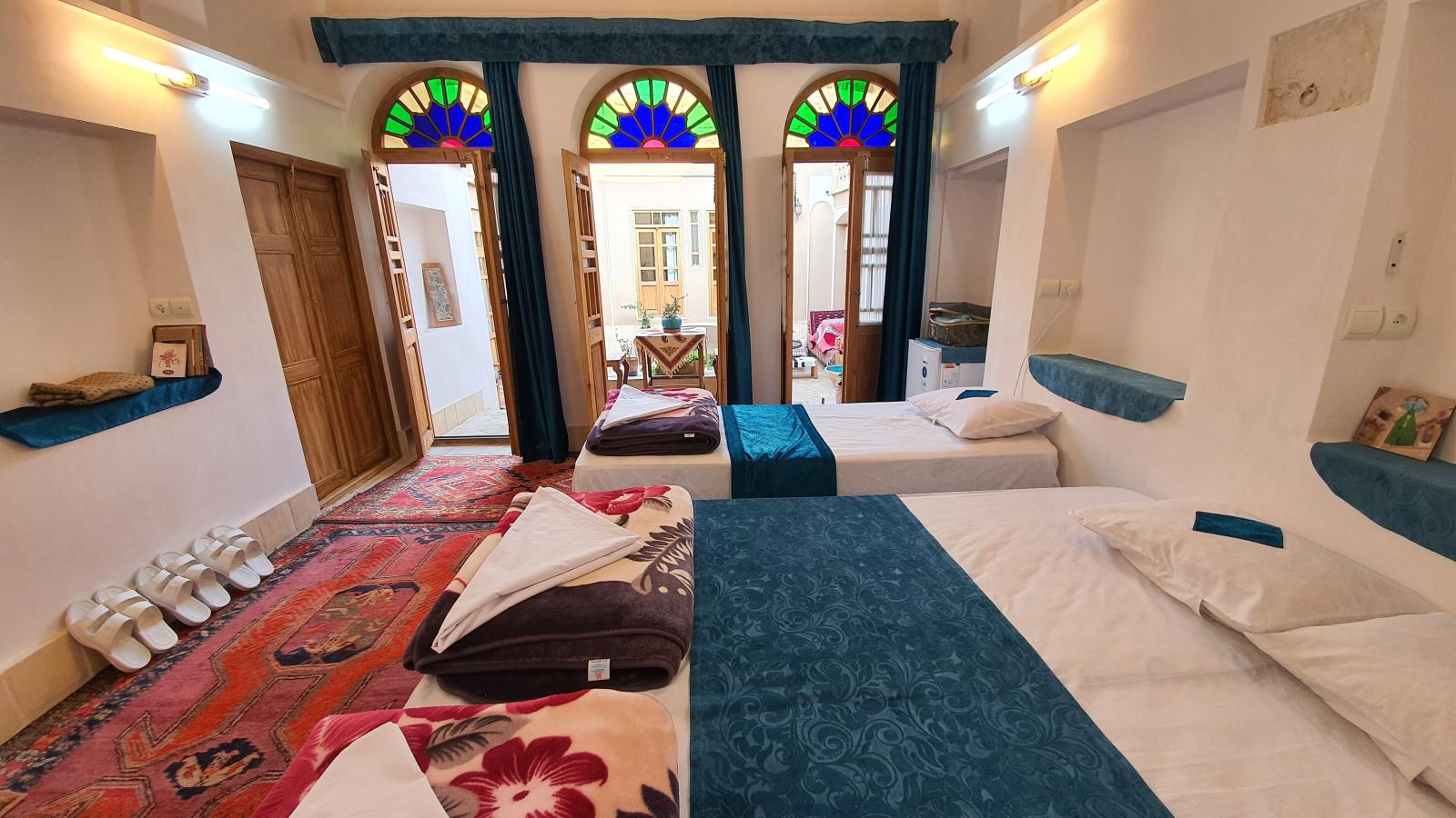 اجاره بوم گردی سرای سایه در کاشان