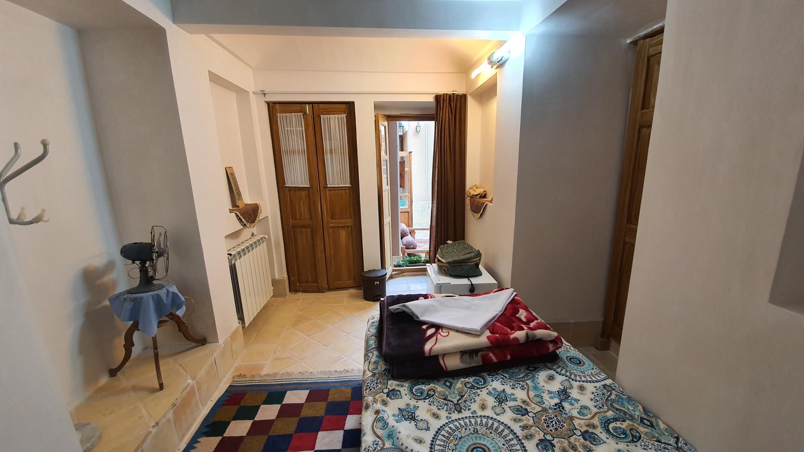 اجاره بوم گردی سرای سایه در کاشان