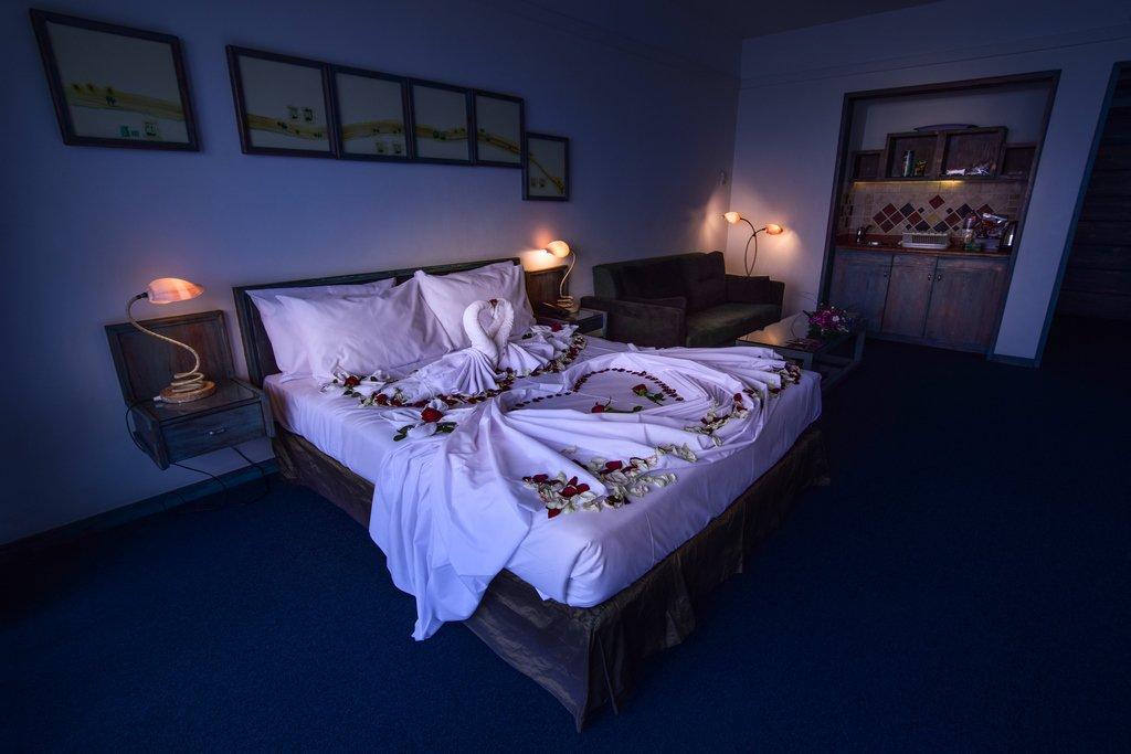 سوئیت تک خواب رویال هتل نارنجستان نور