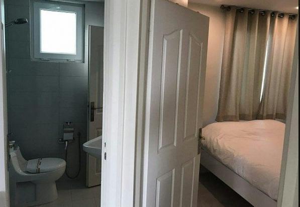 سوئیت دو خوابه هتل باروژ در تنکابن