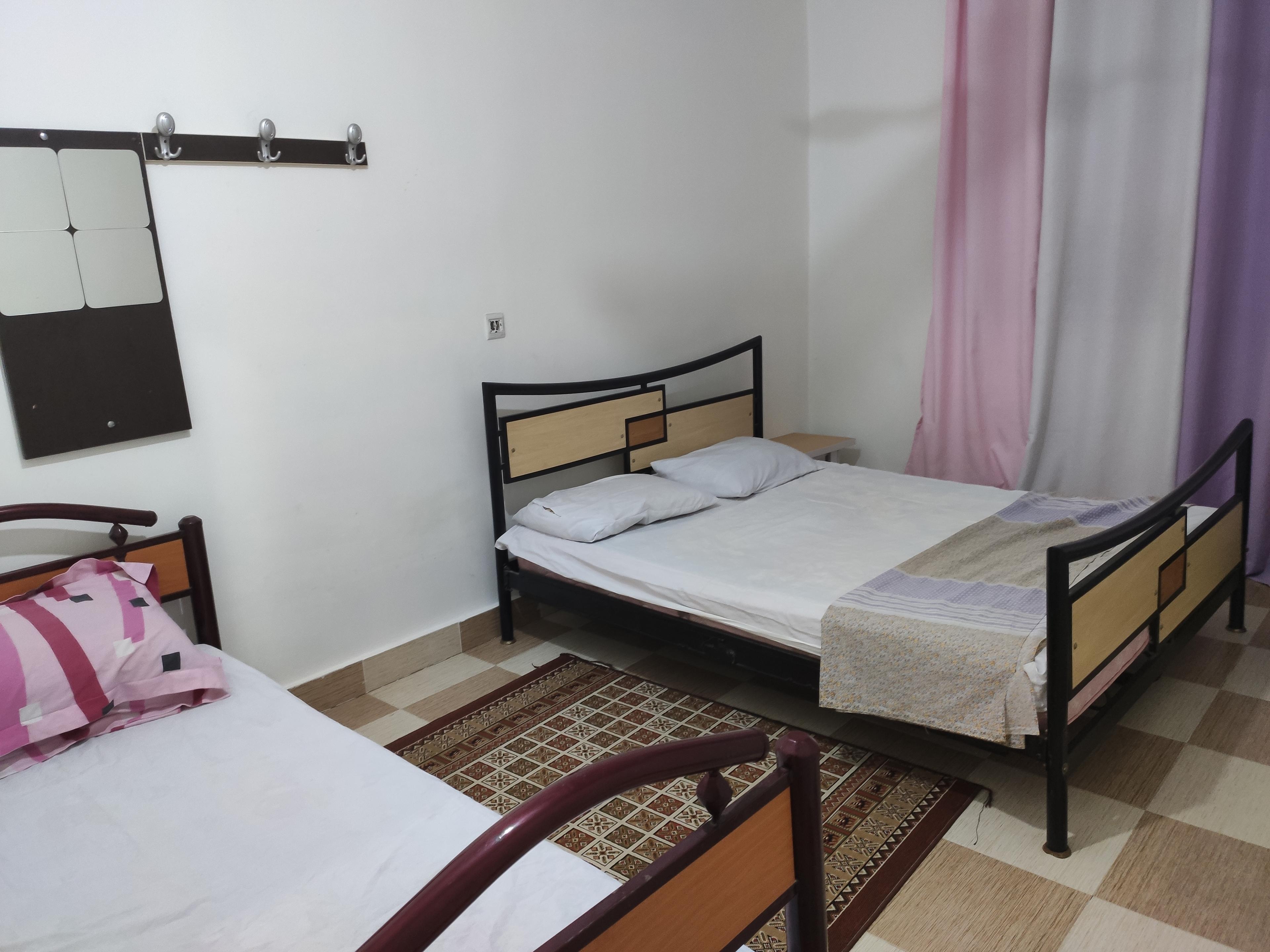 منزل ویلایی حیاط دار ماشین رو گلشهر خ دانشگاه در بندرعباس