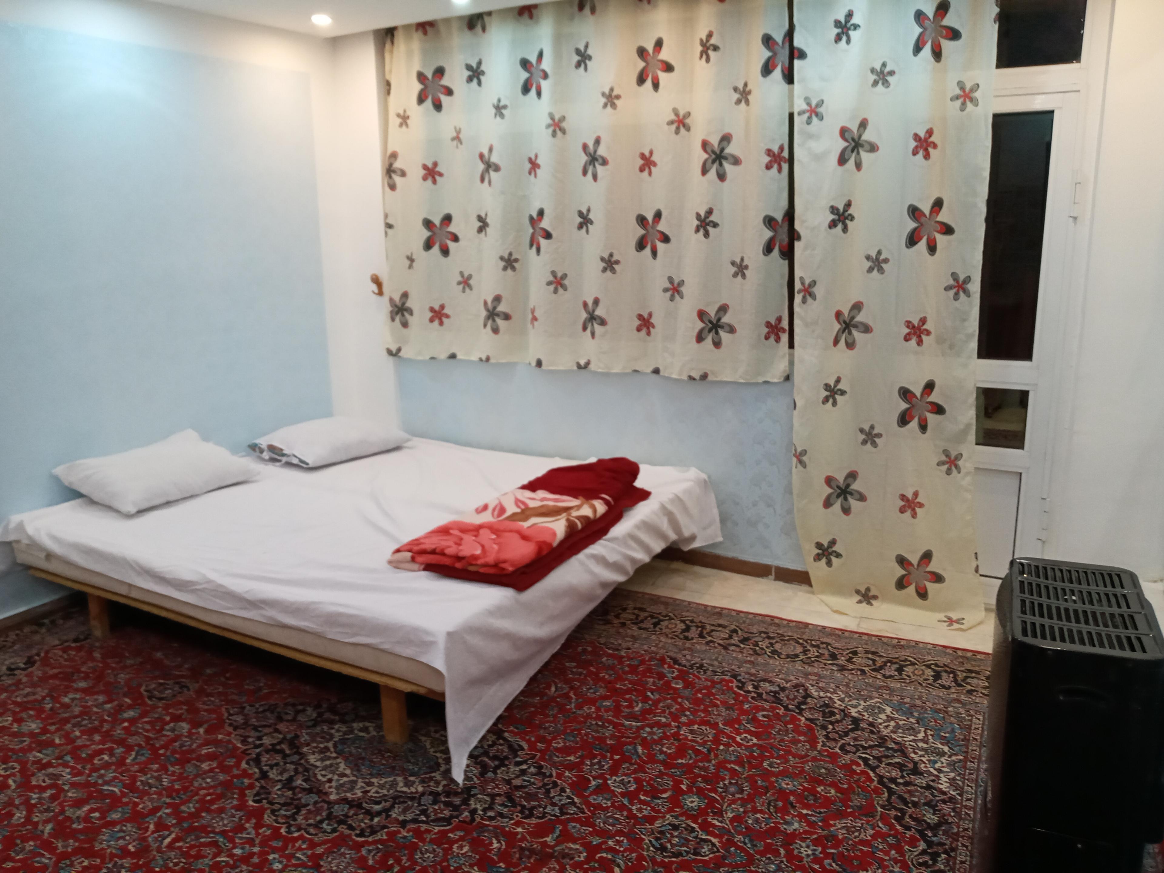 اقامتگاه سنتی موحدی در فریدون شهر