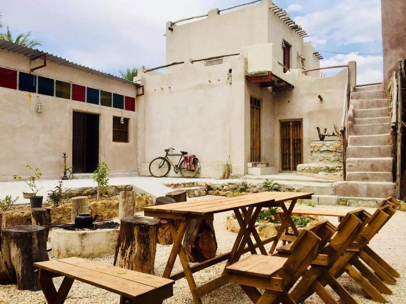 اقامتگاه بوم گردی نصوری در سیراف