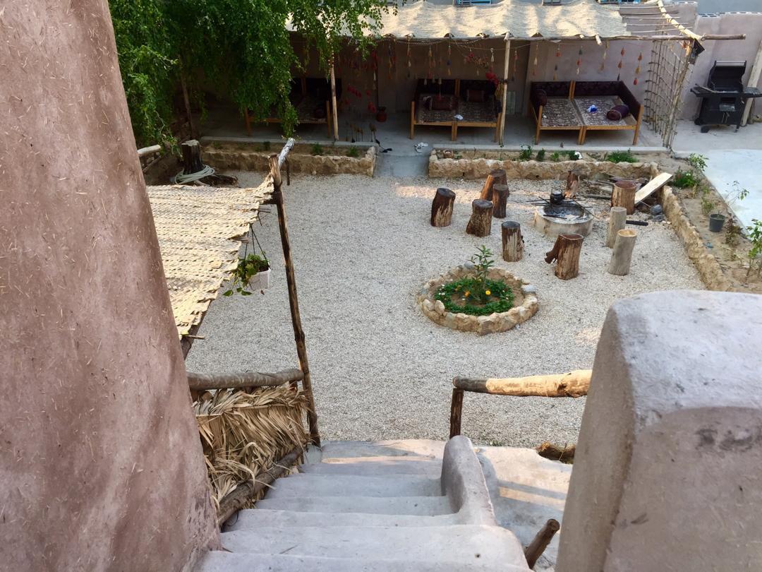 اقامتگاه بوم گردی نصوری در سیراف