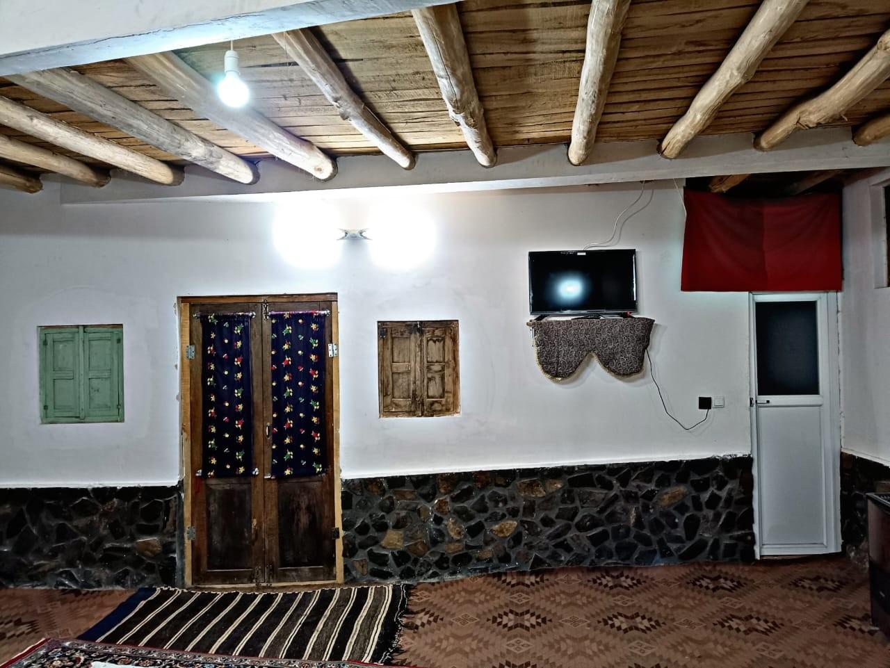 بومگردی آرامش شهر برزک - بهار نارنج