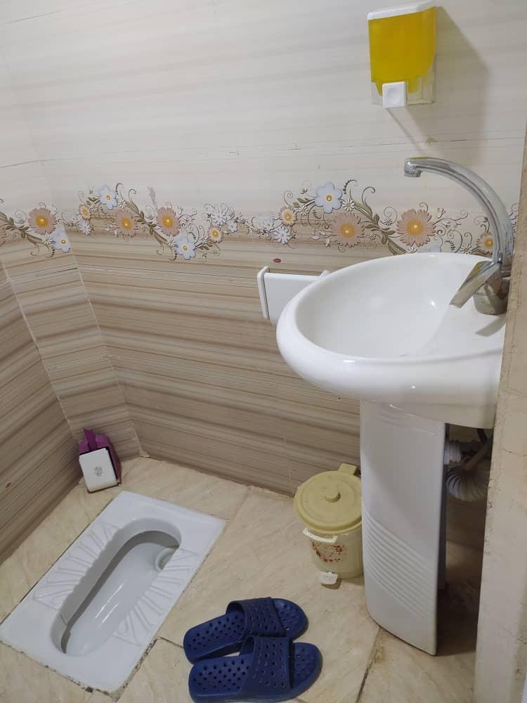 بومگردی آرامش شهر برزک کاشان - گل محمدی