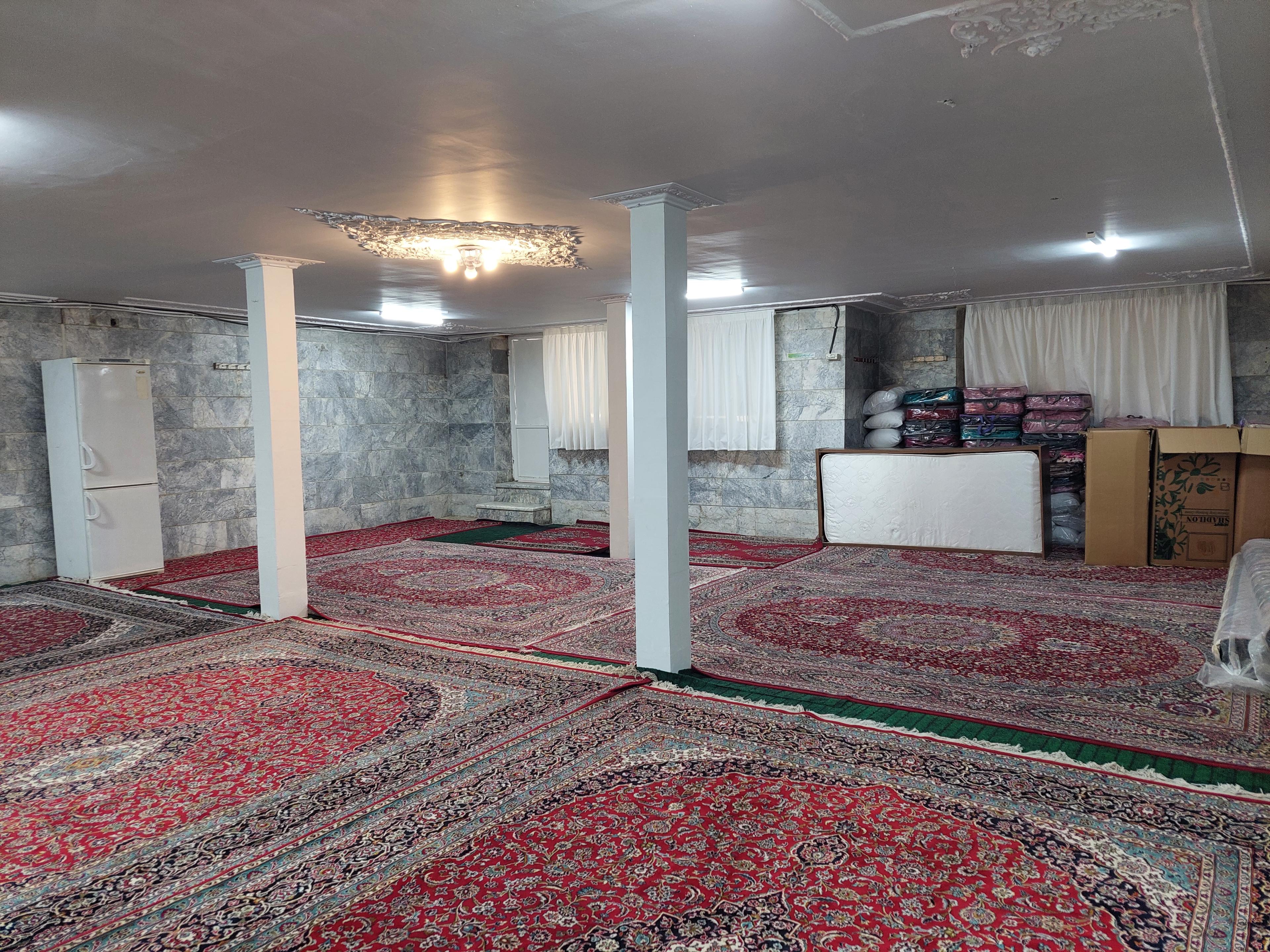 سالن نزدیک حرم در مشهد