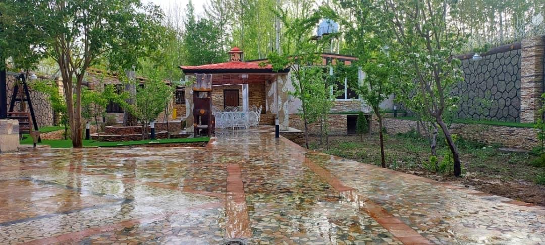 ویلای 3 خواب استخر دار لوکس باغ بهادران