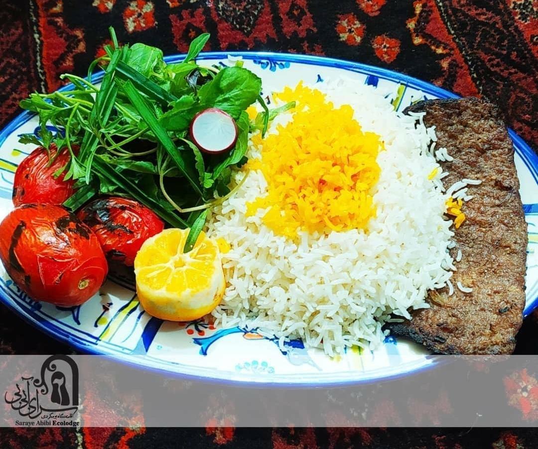 اقامتگاه بوم گردی سرای آبی بی در نی ریز