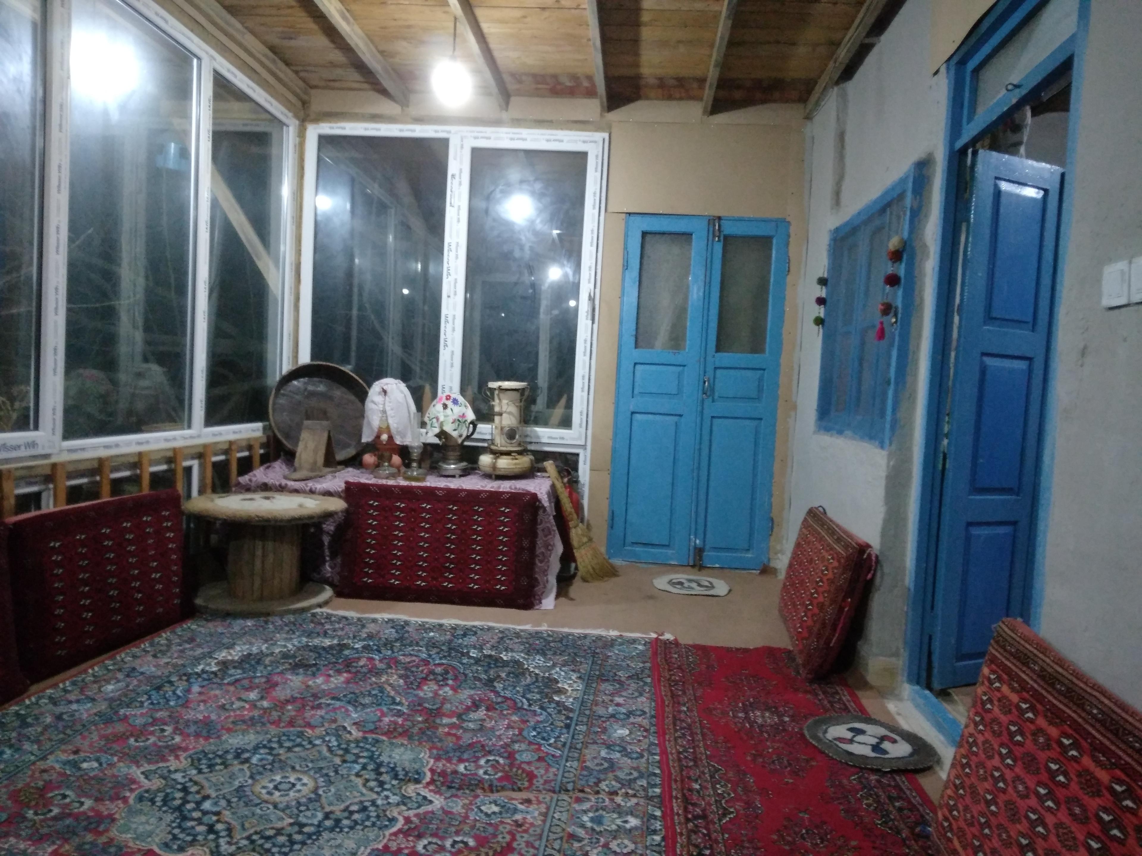 اقامتگاه بومگردی کوه کمر مینودشت