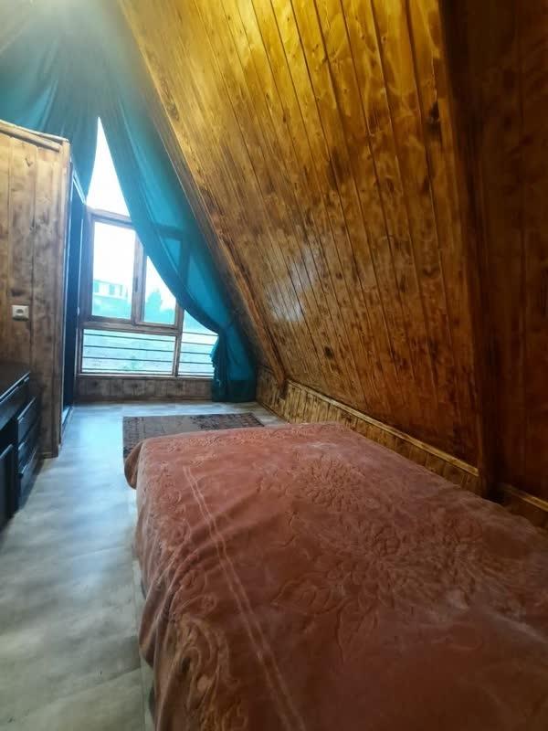 اقامتگاه جنگلی استخردار در تنکابن